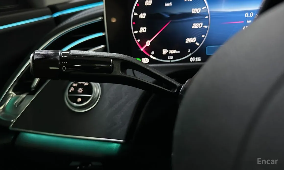 Фото 18 - Mercedes-Benz E-Class