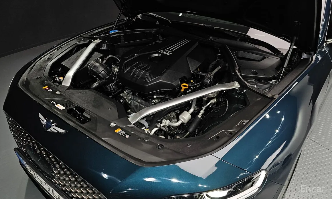 Фото 6 - Genesis G70