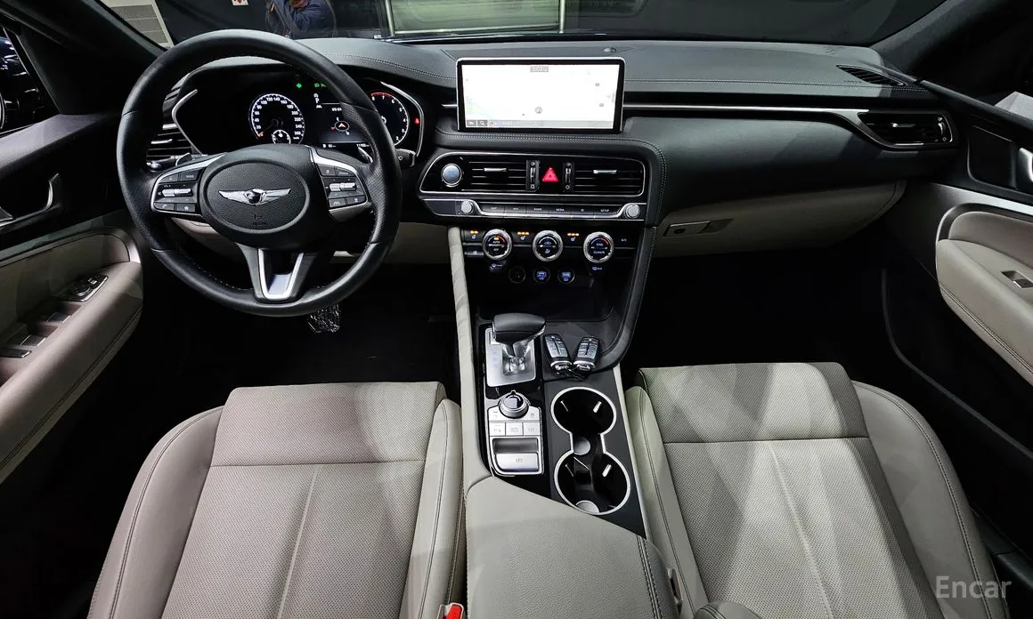 Фото 7 - Genesis G70