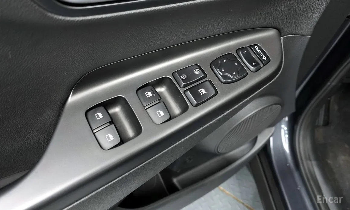 Фото 11 - Hyundai Kona