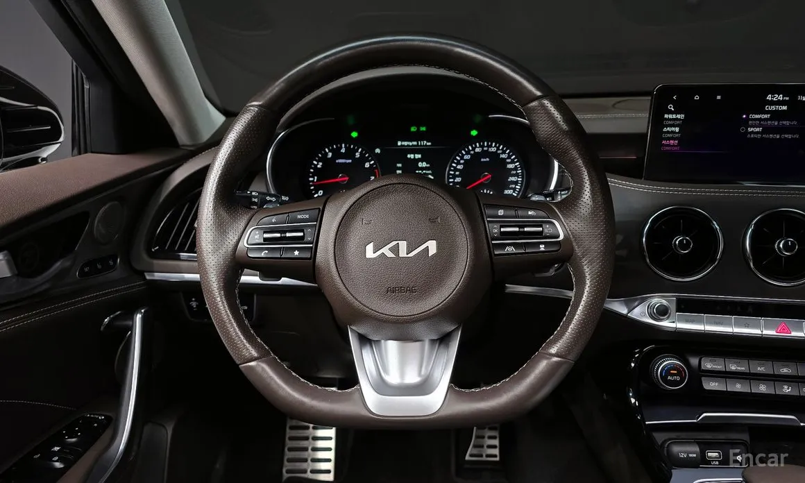 Фото 13 - Kia Stinger