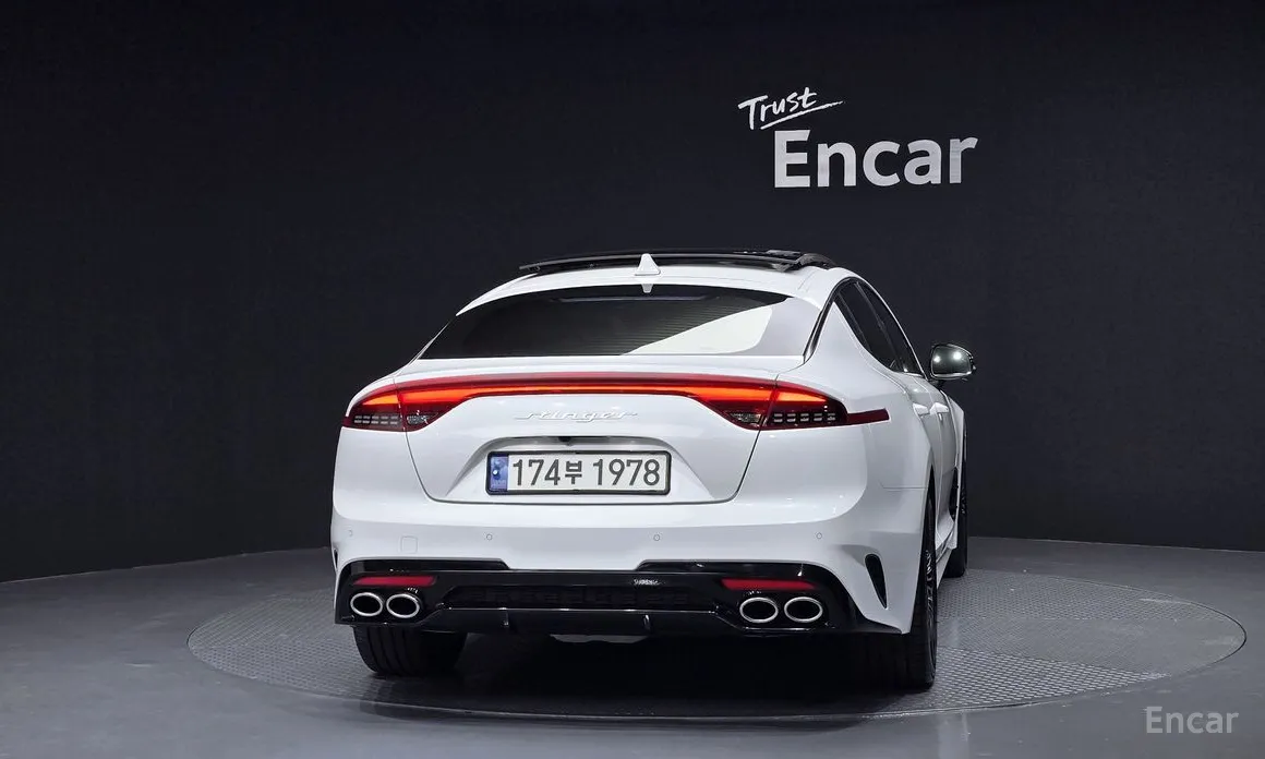 Фото 4 - Kia Stinger