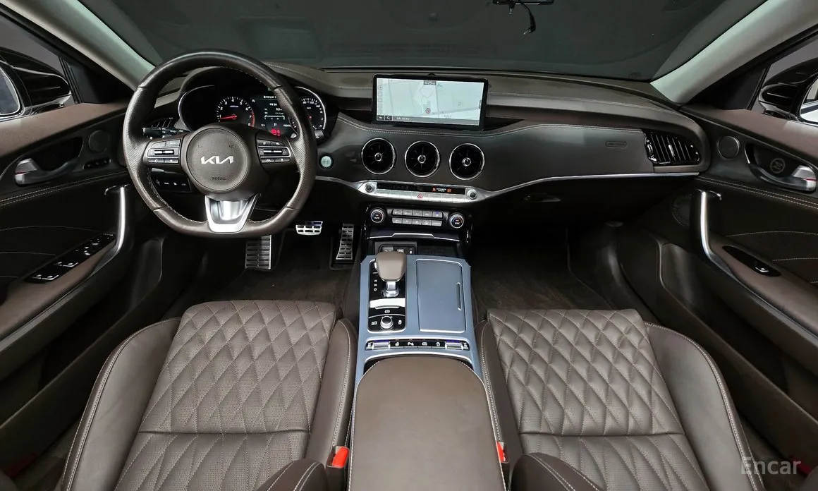 Фото 7 - Kia Stinger