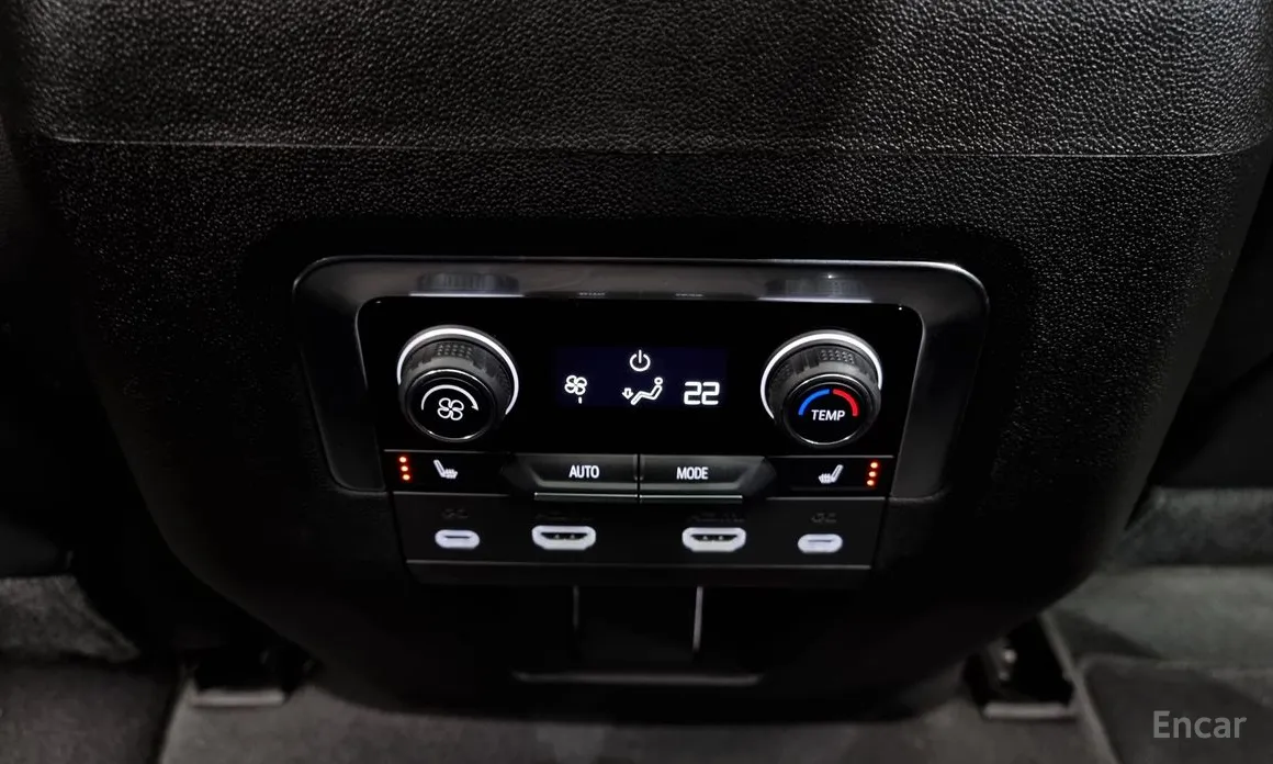 Фото 18 - Chevrolet Tahoe