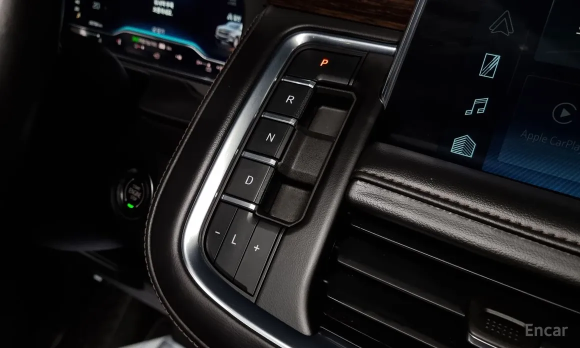 Фото 9 - Chevrolet Tahoe