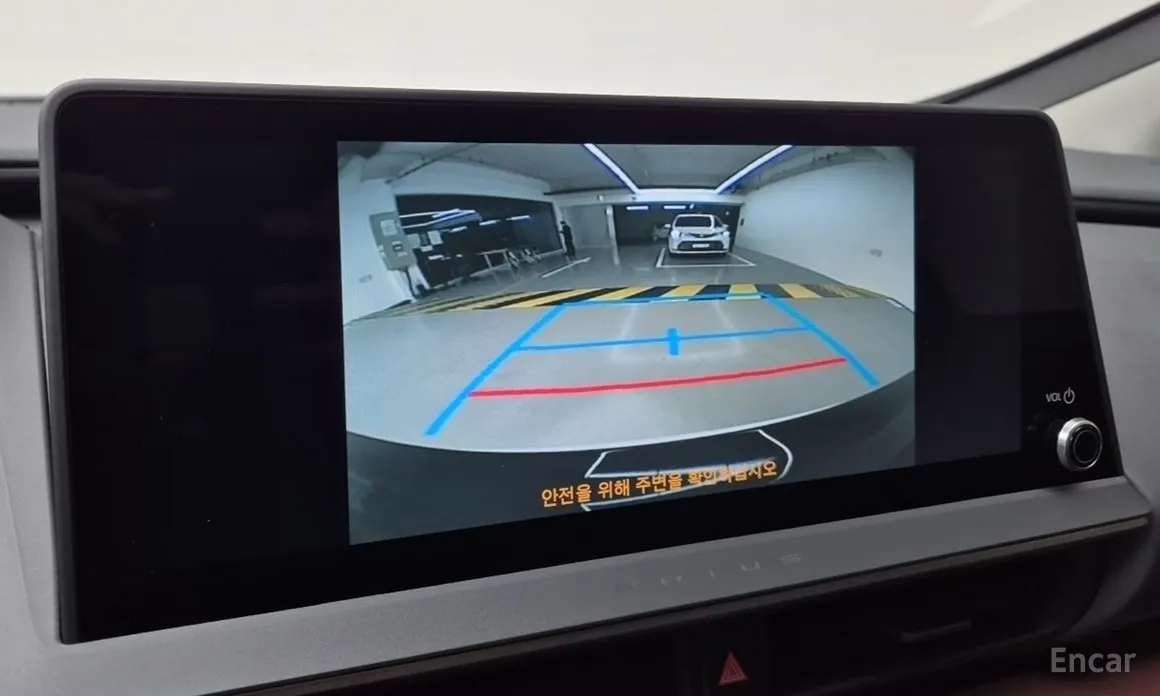 Фото 13 - Toyota Prius