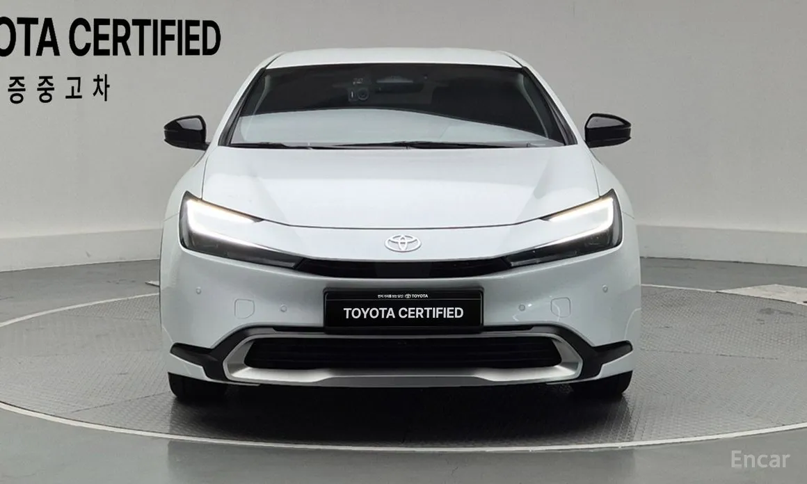 Фото 3 - Toyota Prius