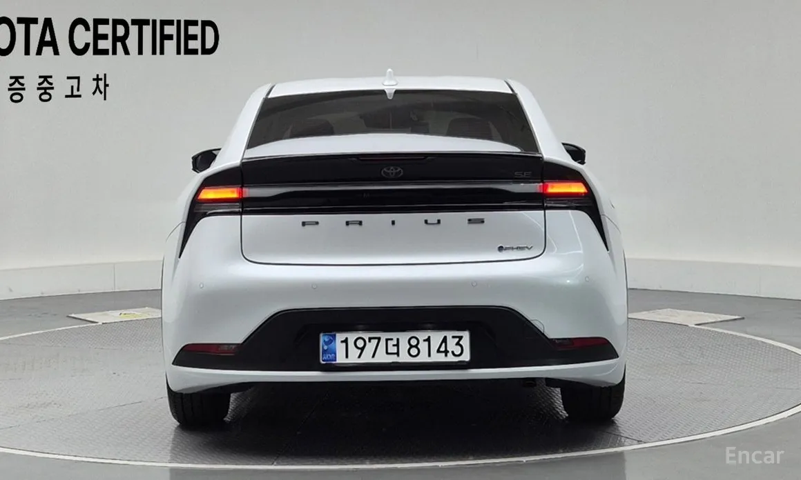 Фото 4 - Toyota Prius