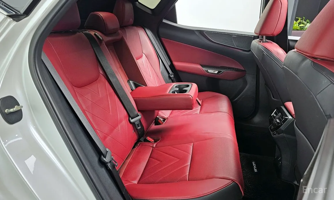 Фото 12 - Lexus NX