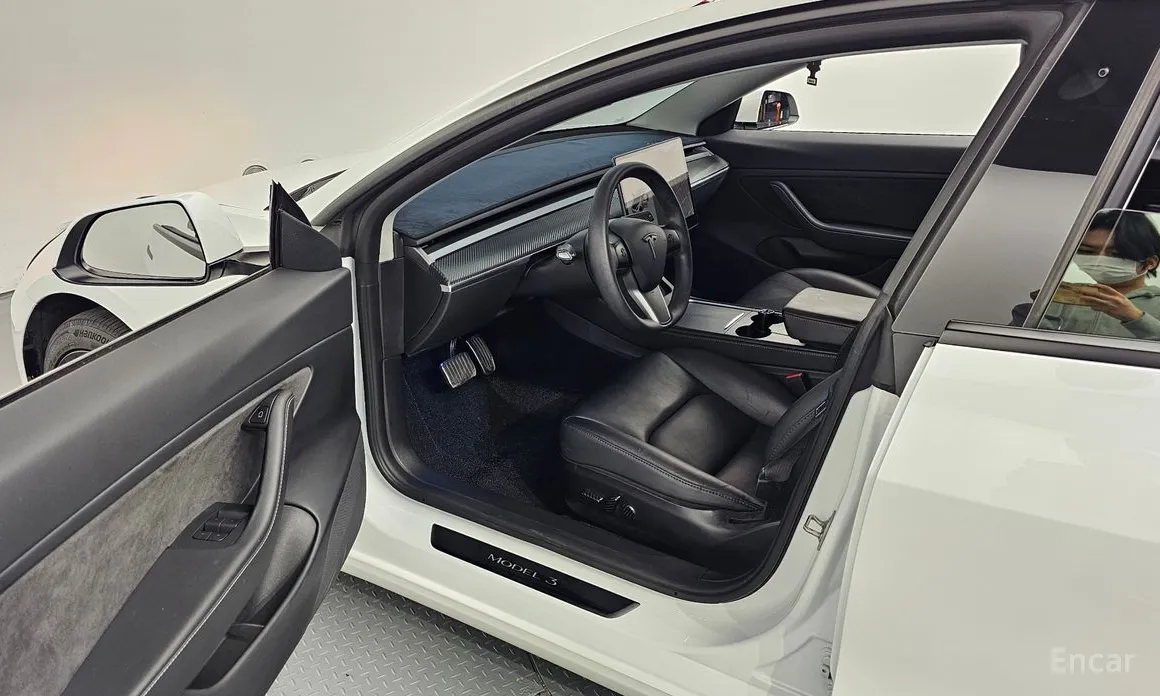 Фото 11 - Tesla Model 3