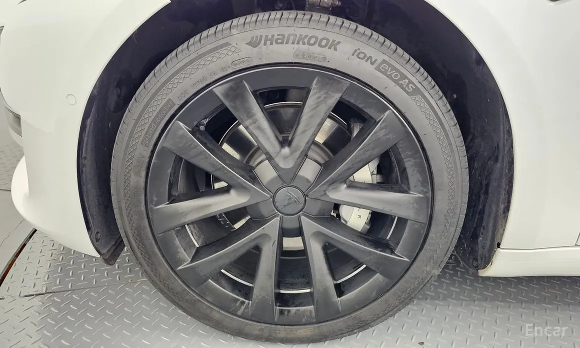 Фото 5 - Tesla Model 3