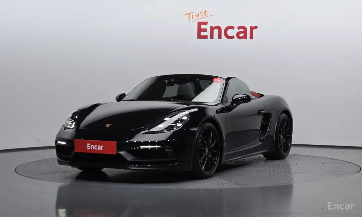 Фото 1 - Porsche 718