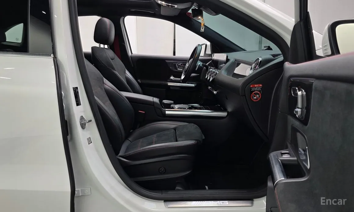 Фото 10 - Mercedes-Benz GLA-Class