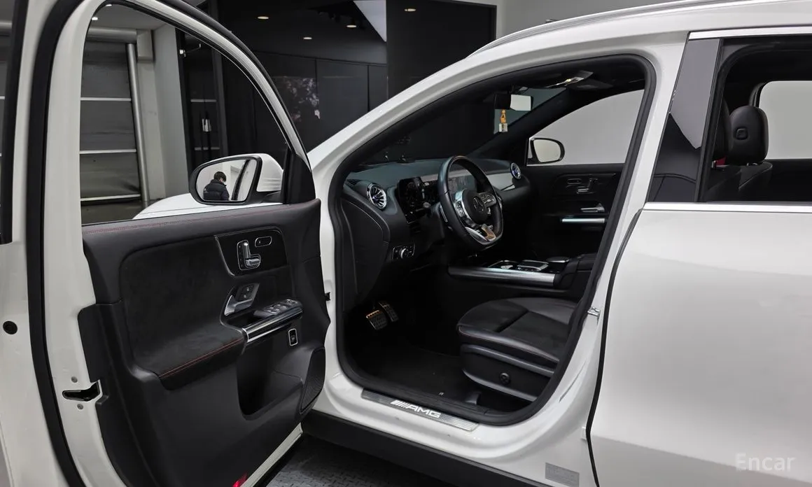 Фото 11 - Mercedes-Benz GLA-Class