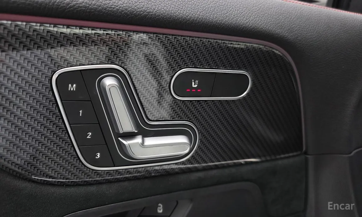 Фото 16 - Mercedes-Benz GLA-Class