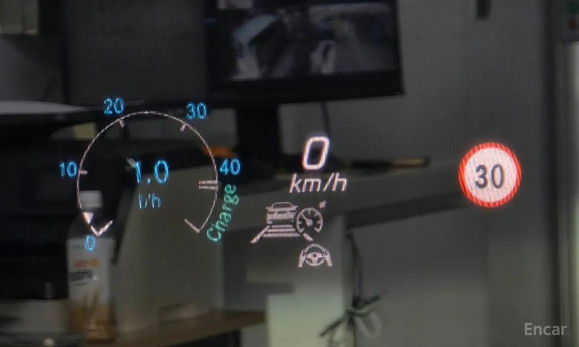 Фото 18 - Mercedes-Benz GLA-Class