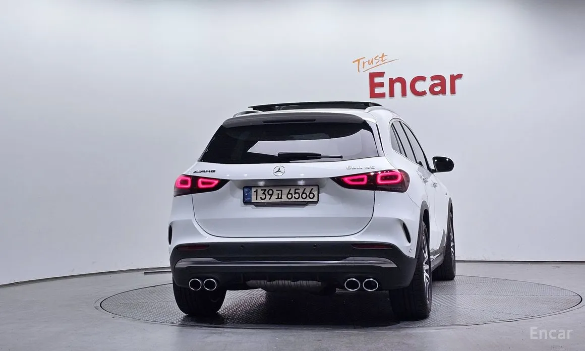 Фото 4 - Mercedes-Benz GLA-Class