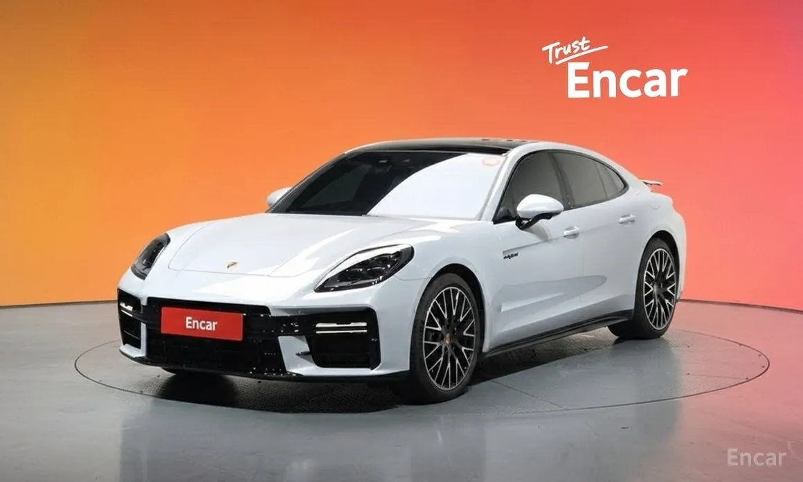 Фото 1 - Porsche Panamera