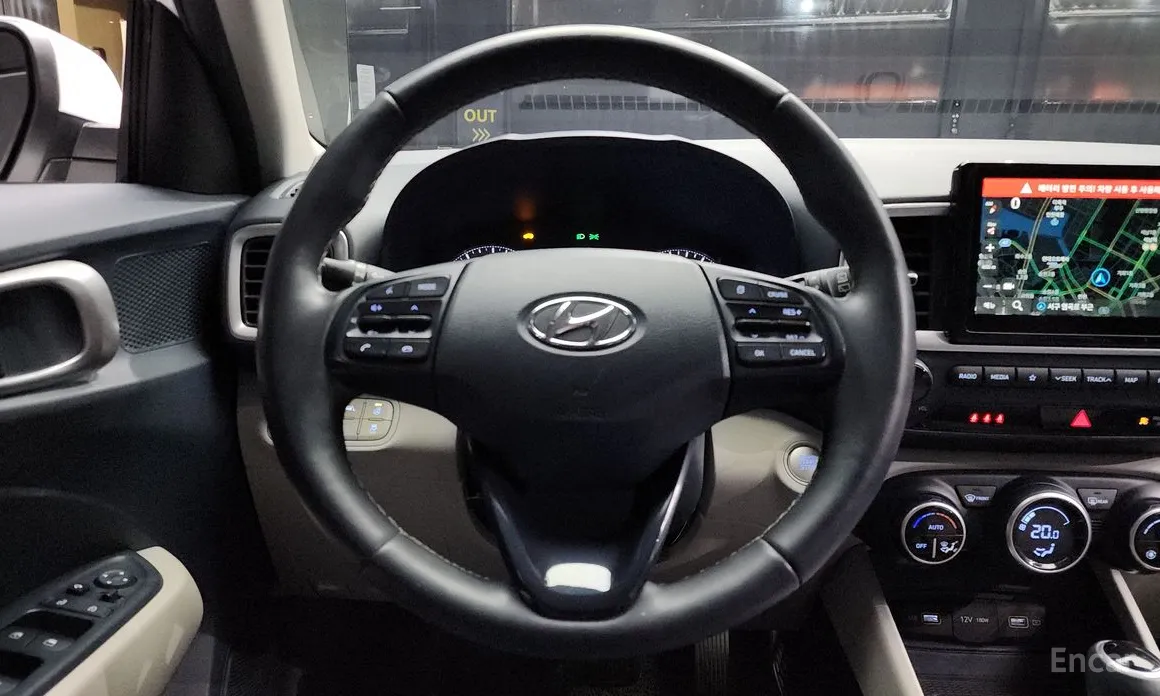 Фото 13 - Hyundai Venue