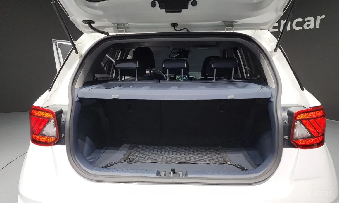 Фото 20 - Hyundai Venue