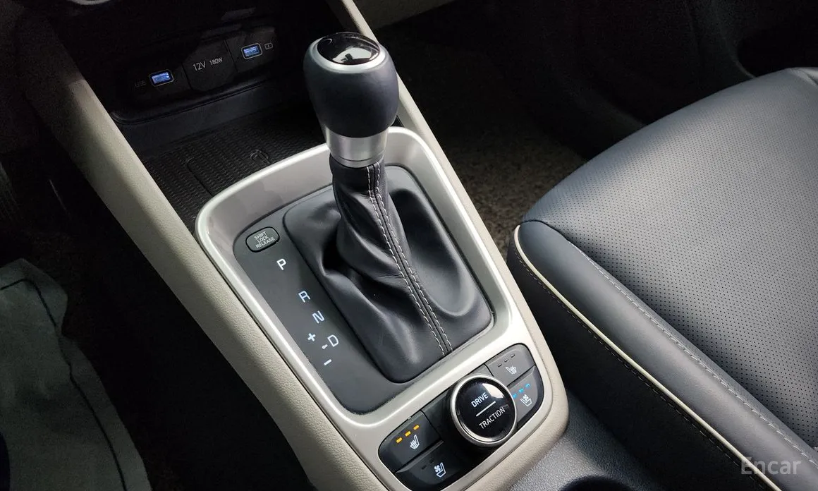 Фото 9 - Hyundai Venue