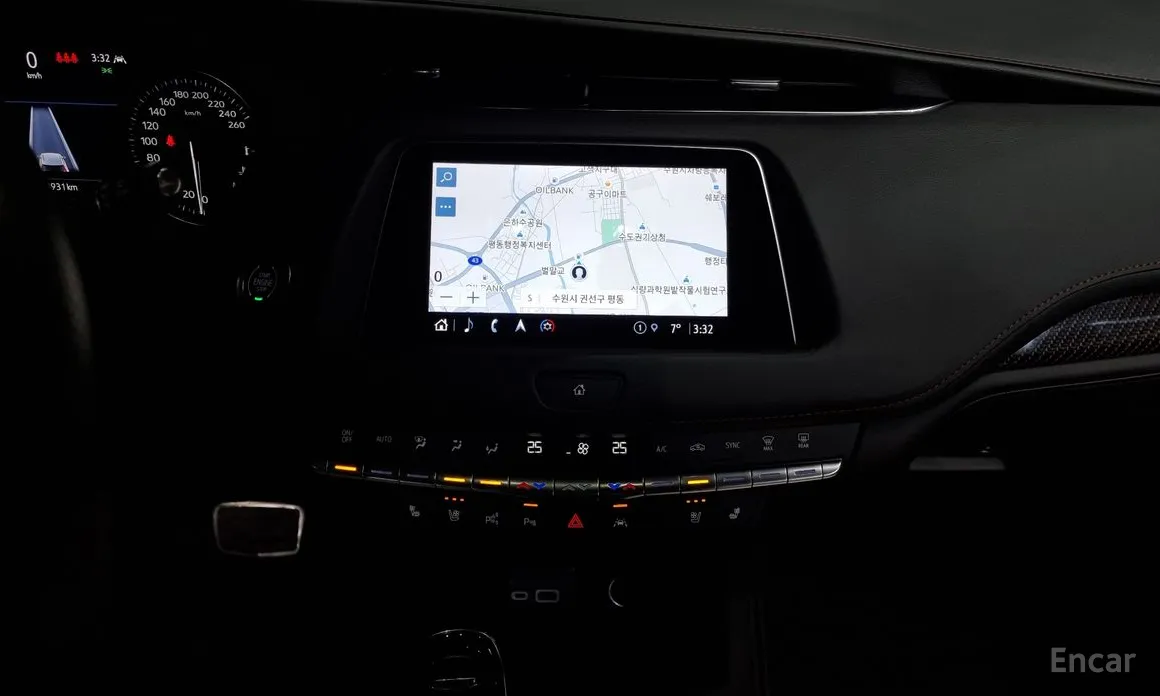 Фото 15 - Cadillac XT4