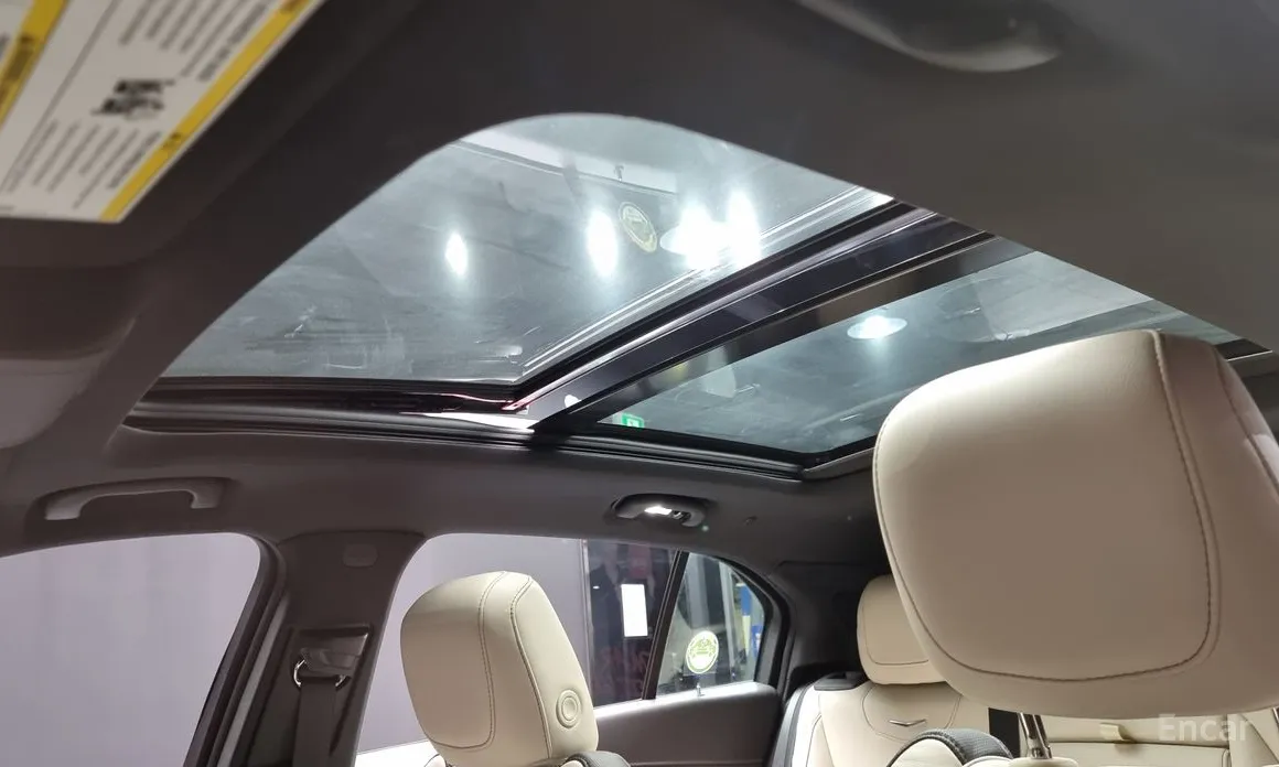 Фото 19 - Cadillac XT4