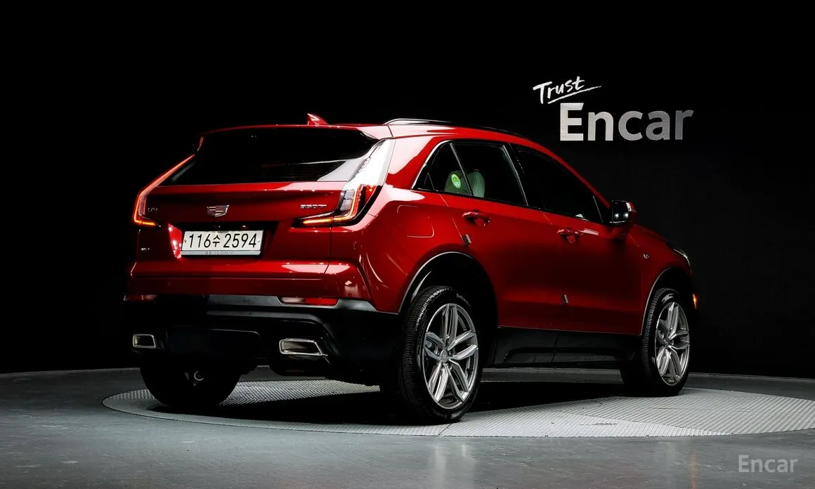 Фото 2 - Cadillac XT4