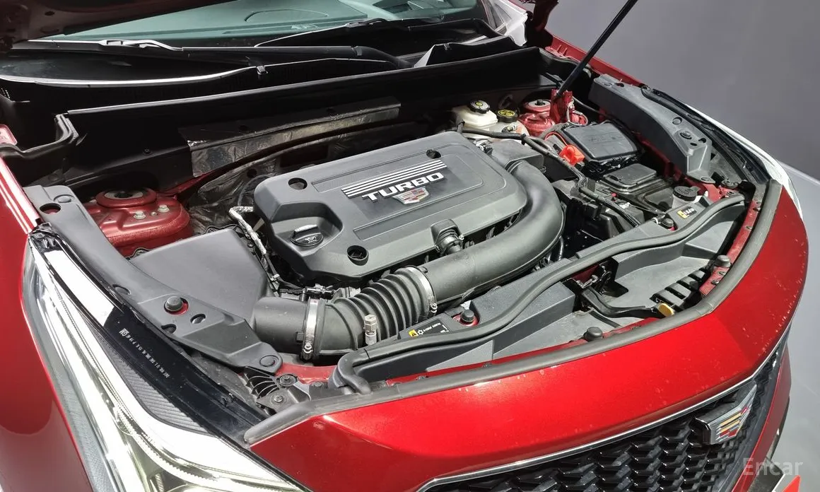 Фото 6 - Cadillac XT4