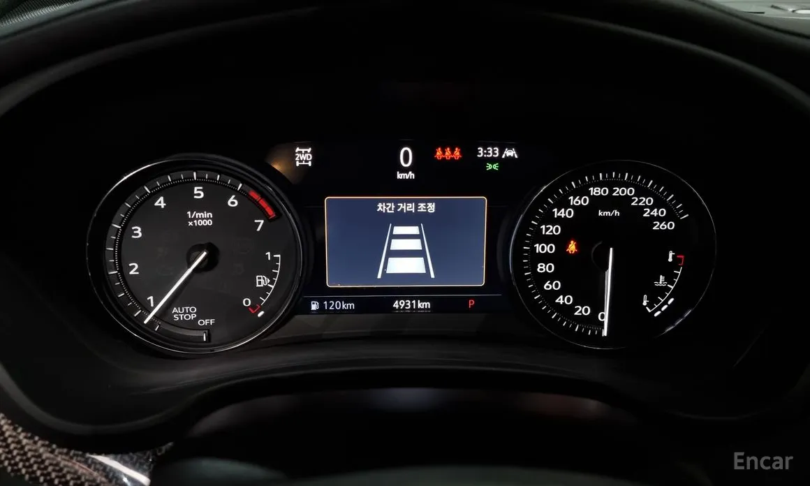 Фото 8 - Cadillac XT4