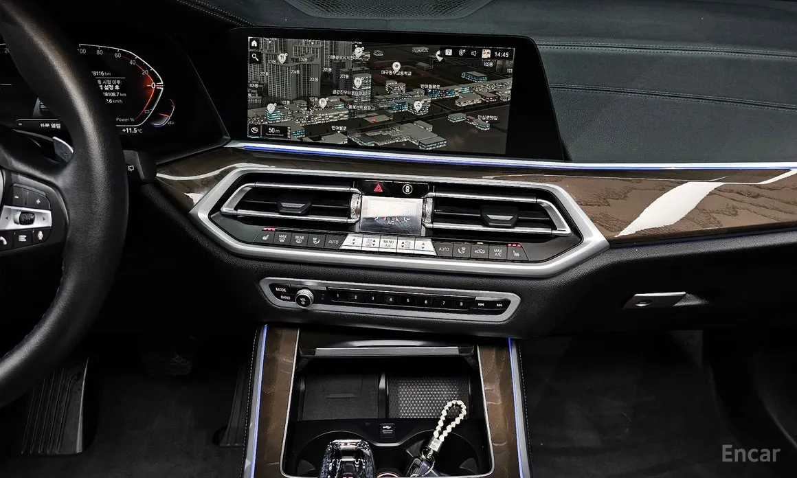 Фото 16 - BMW X5