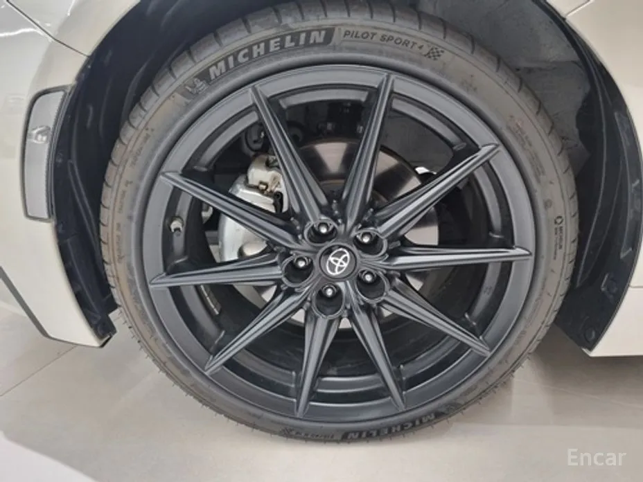 Фото 5 - Toyota 86