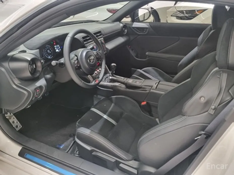 Фото 8 - Toyota 86