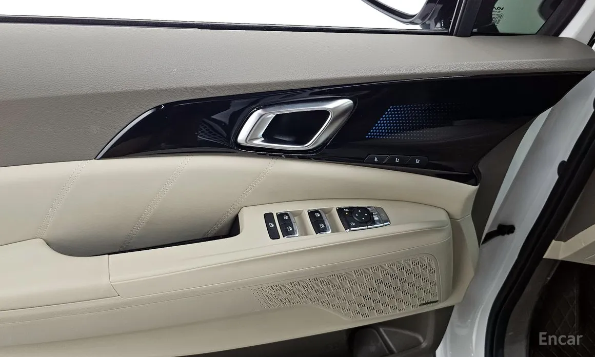 Фото 17 - Kia Carnival