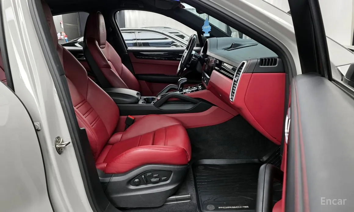 Фото 11 - Porsche Cayenne