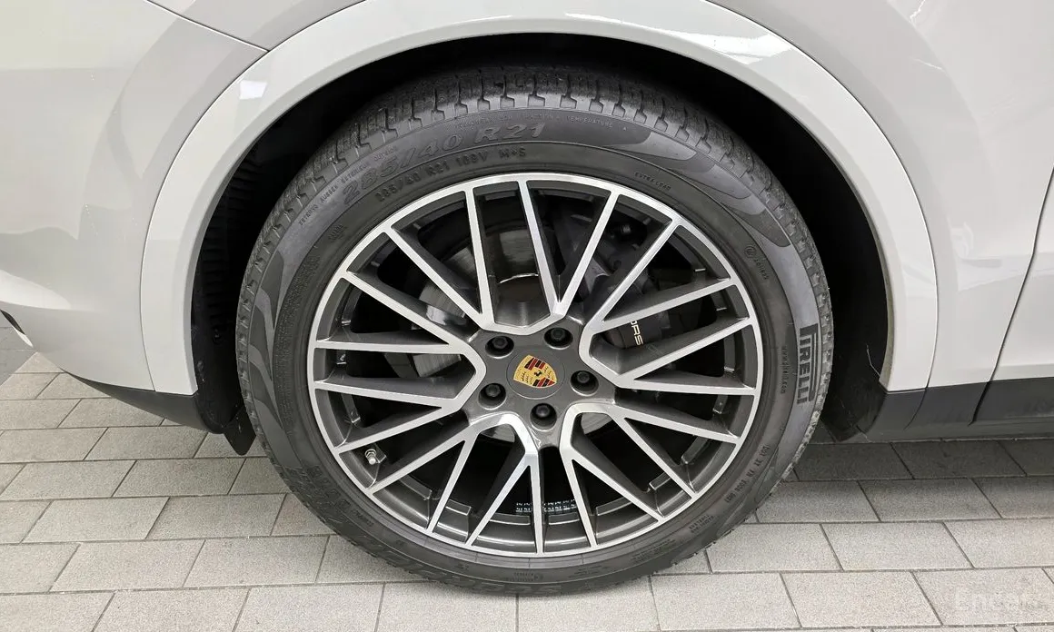 Фото 5 - Porsche Cayenne