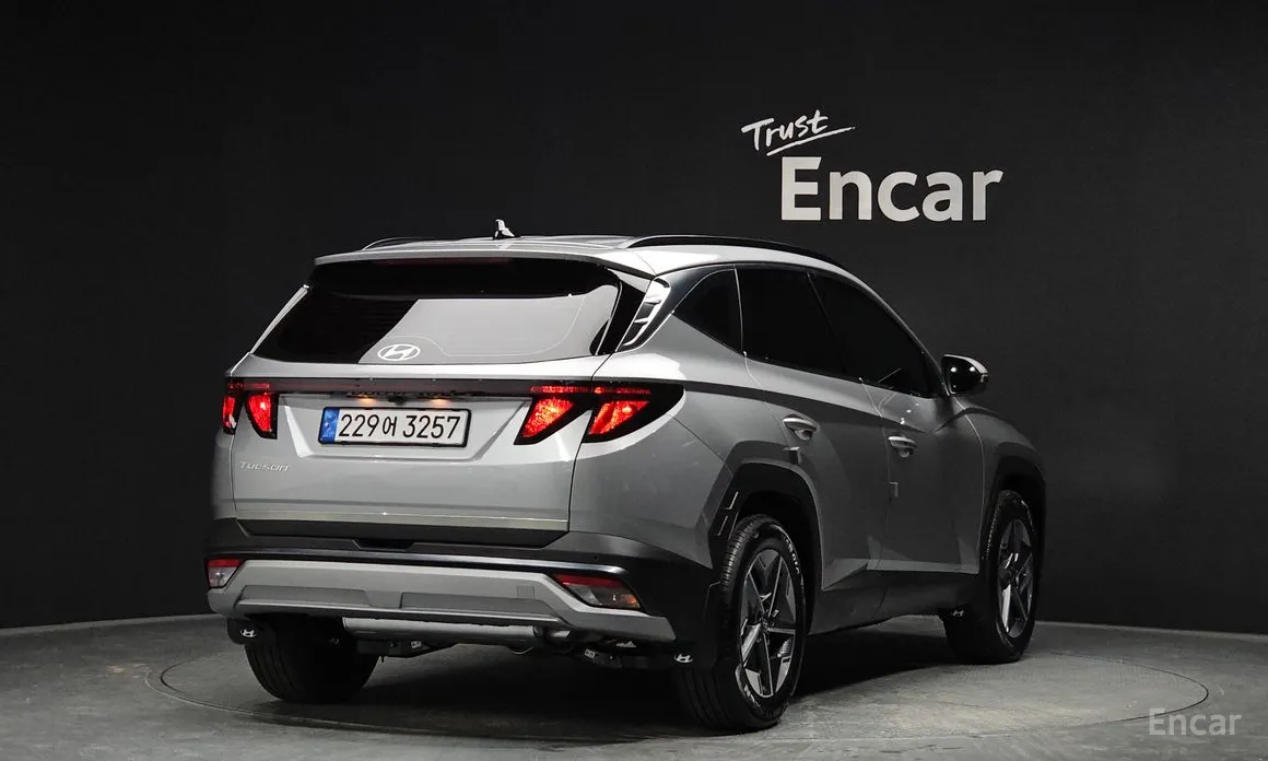 Фото 2 - Hyundai Tucson