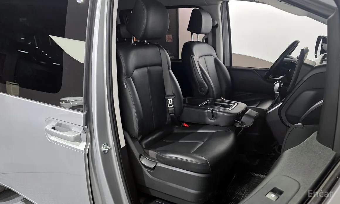 Фото 12 - Hyundai Staria