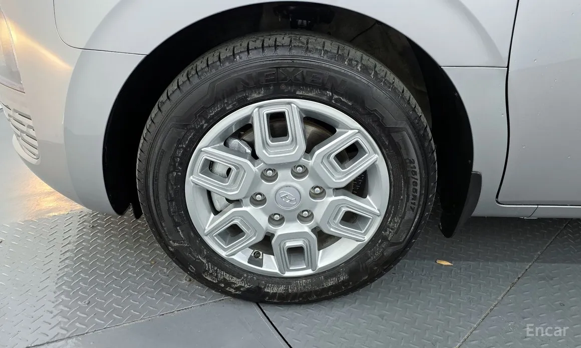 Фото 5 - Hyundai Staria