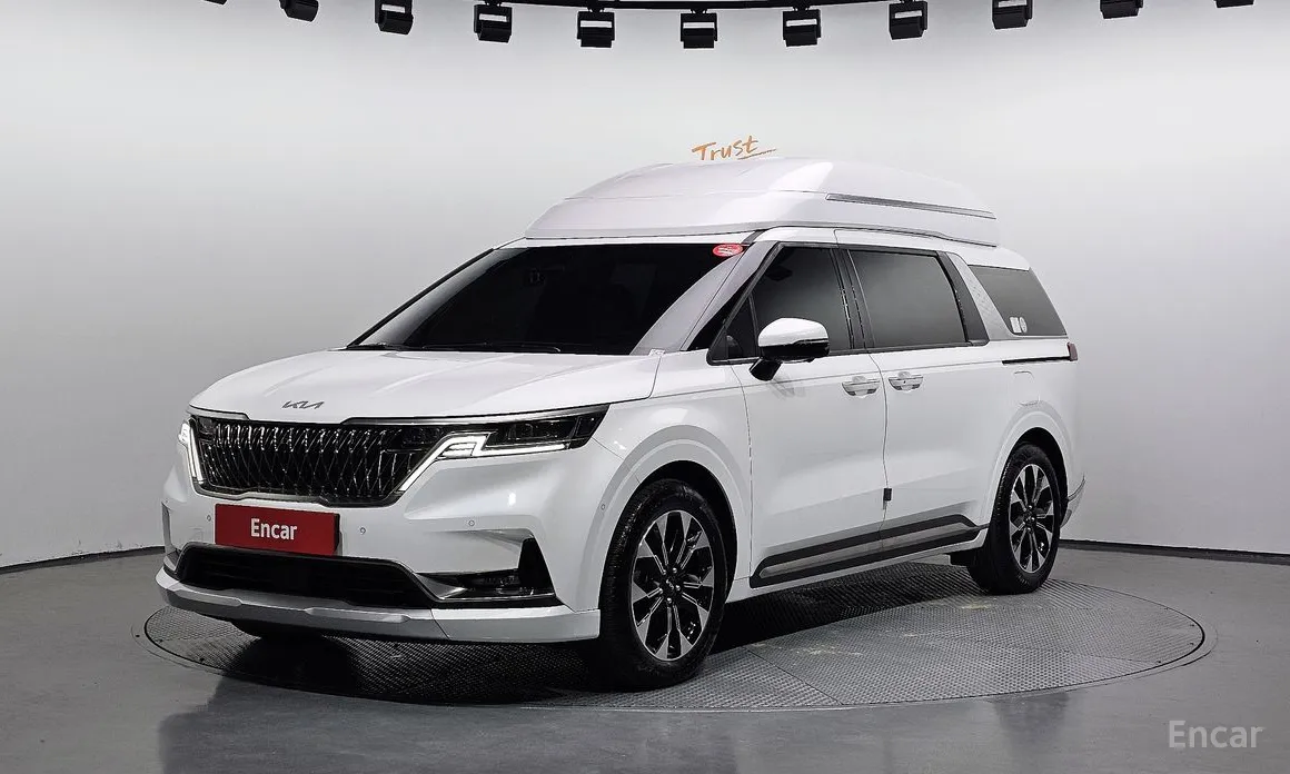 Фото 1 - Kia Carnival