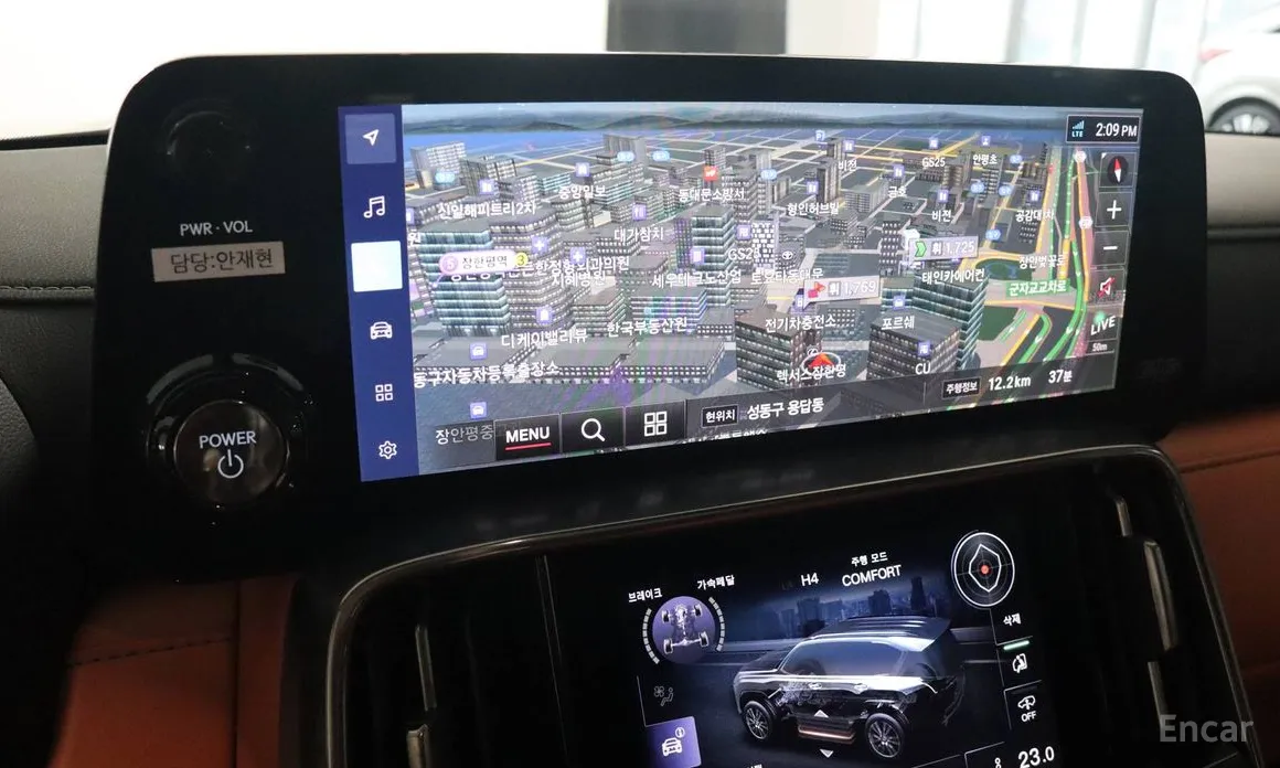 Фото 13 - Lexus LX