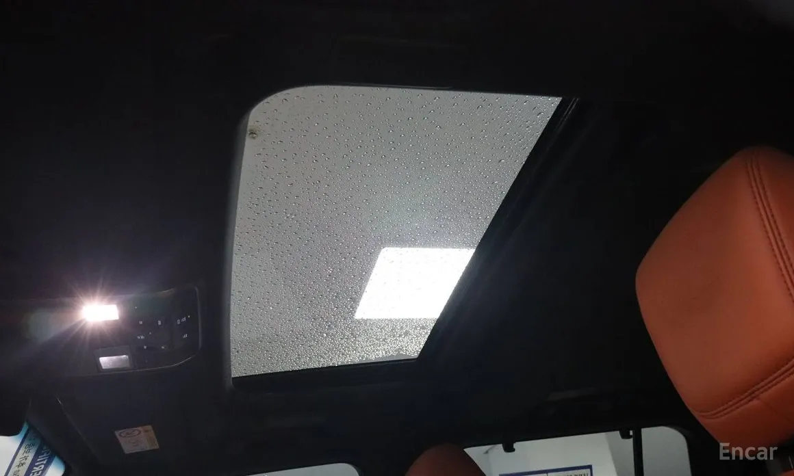 Фото 14 - Lexus LX