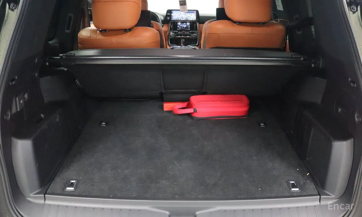 Фото 16 - Lexus LX