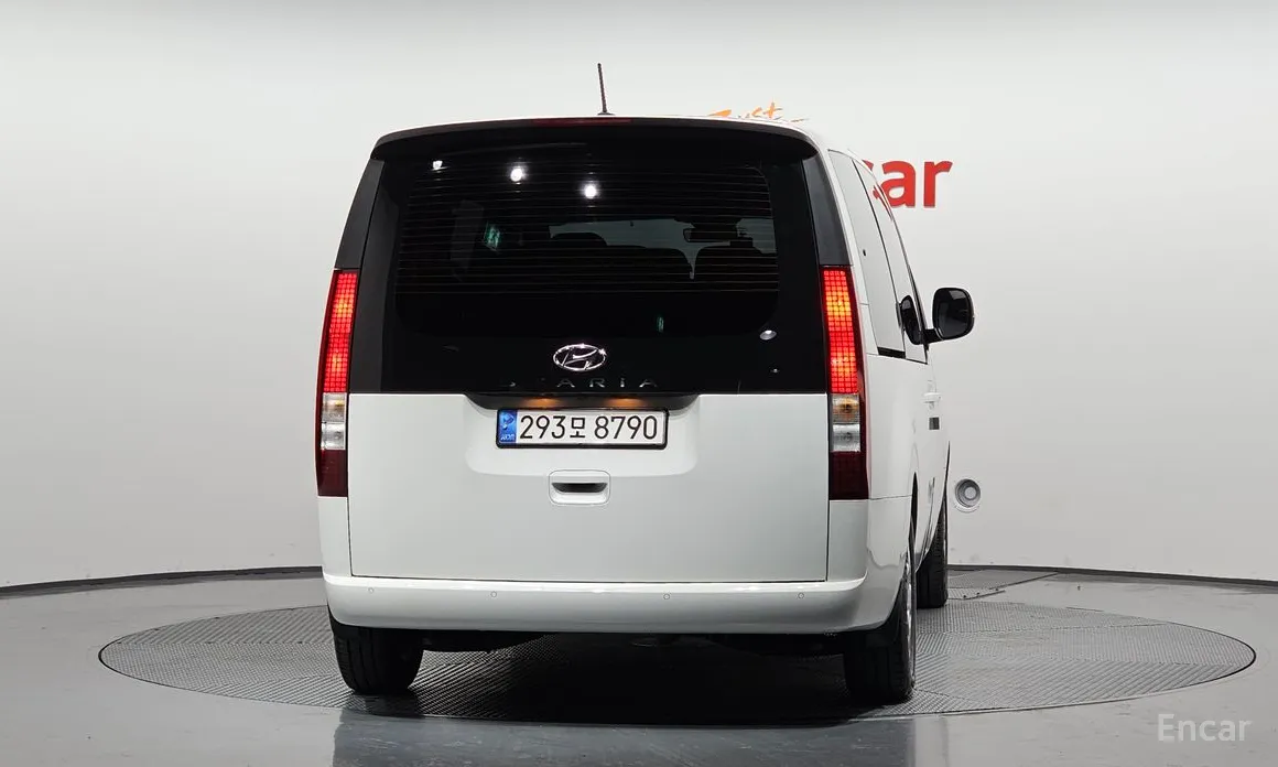 Фото 4 - Hyundai Staria