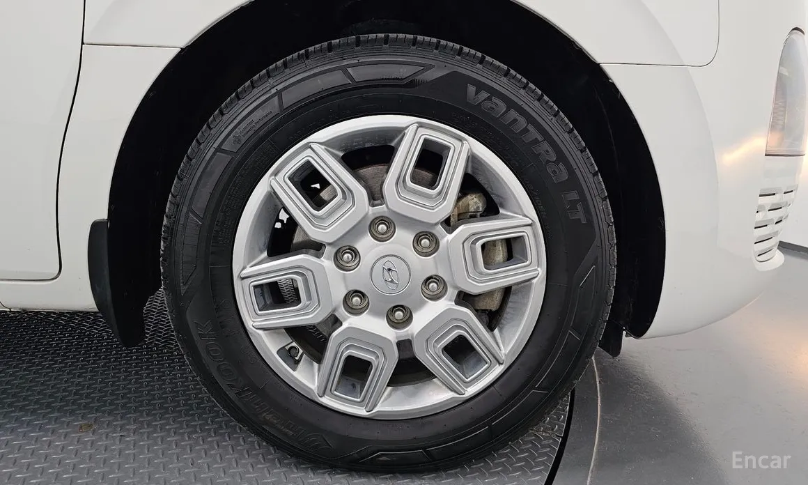 Фото 5 - Hyundai Staria