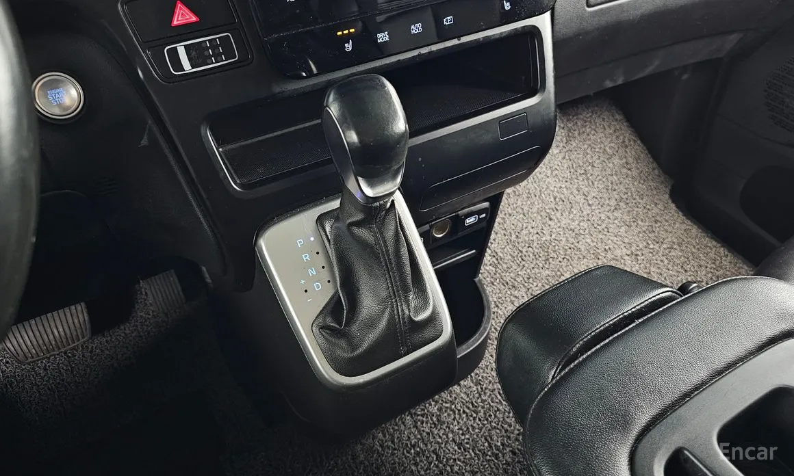 Фото 9 - Hyundai Staria