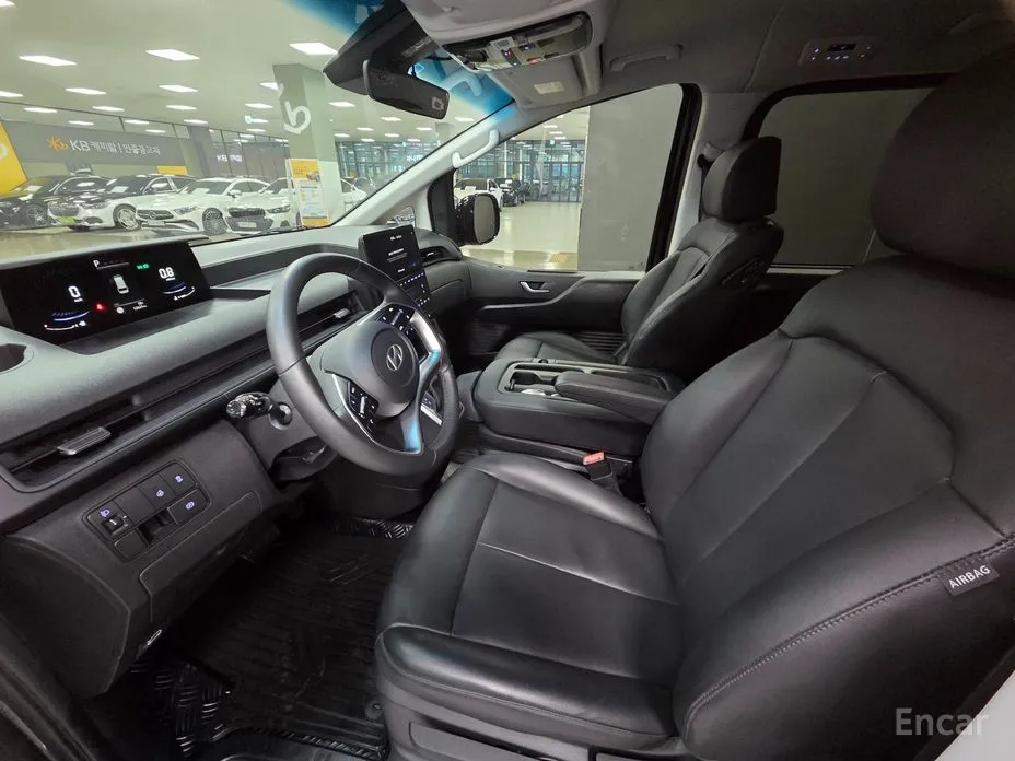 Фото 10 - Hyundai Staria