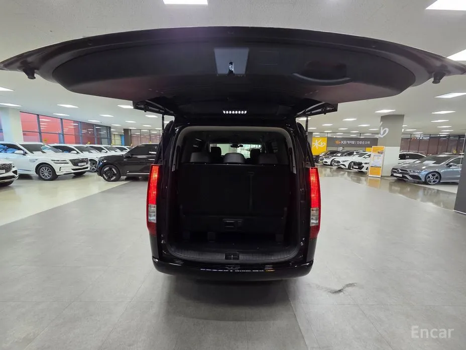 Фото 19 - Hyundai Staria