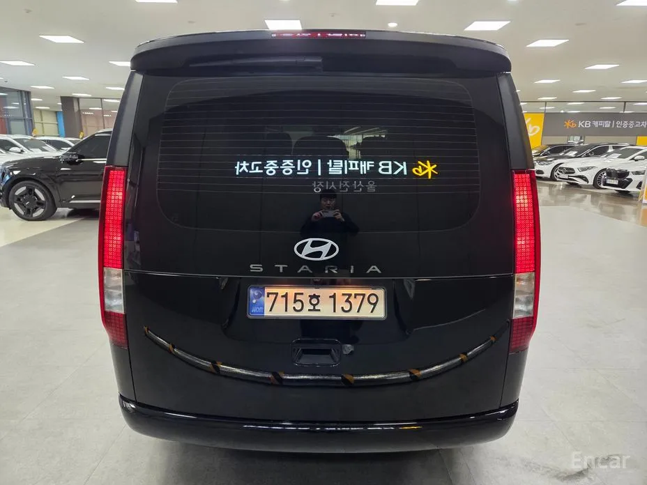 Фото 4 - Hyundai Staria