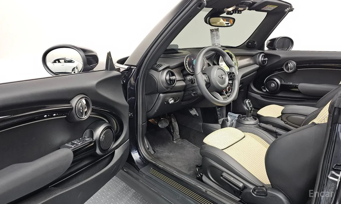 Фото 10 - Mini Cooper Convertible